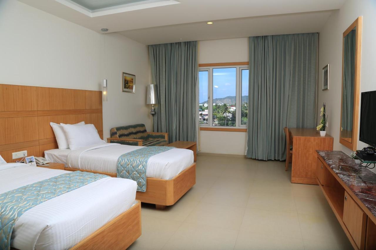 Dhanalakshmi Srinivasan Hotels Perambalur Exterior photo