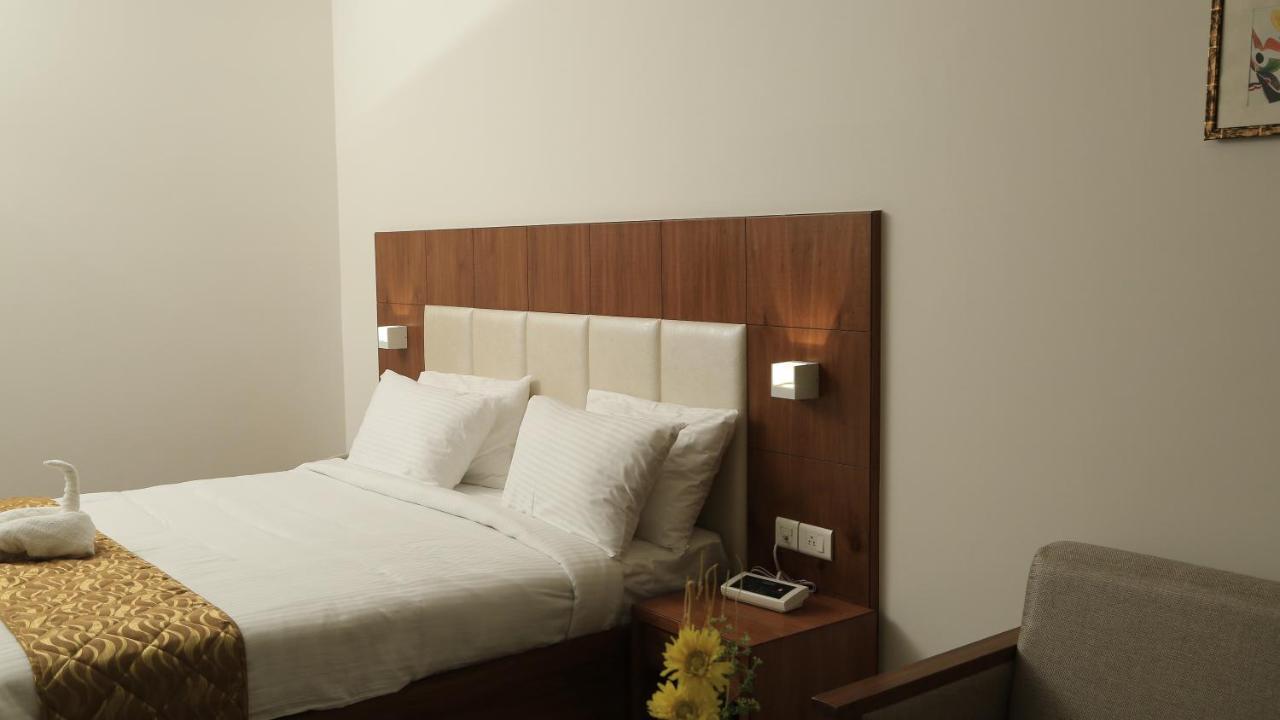 Dhanalakshmi Srinivasan Hotels Perambalur Exterior photo