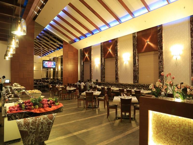 Dhanalakshmi Srinivasan Hotels Perambalur Exterior photo